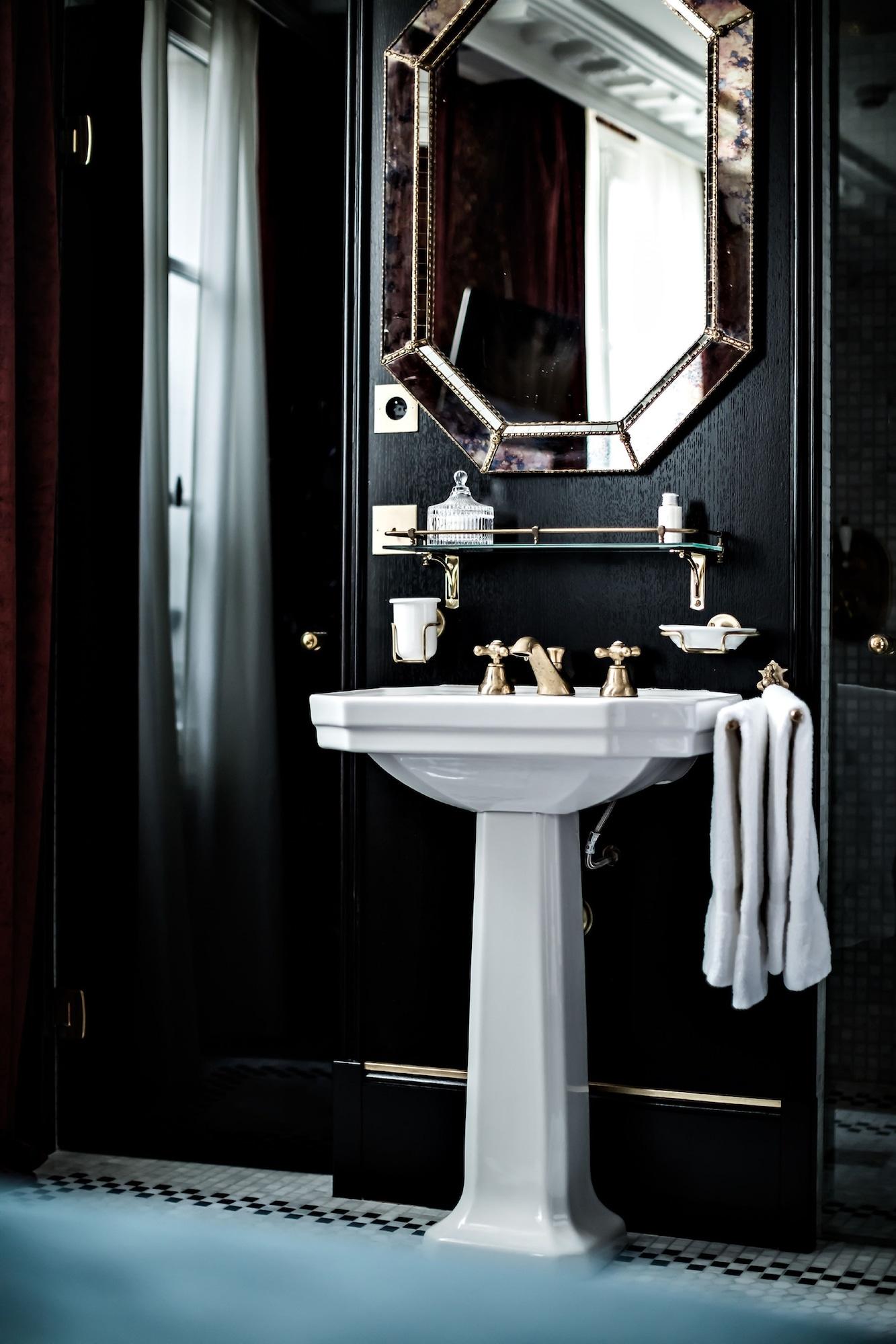 Providence 4* Parigi